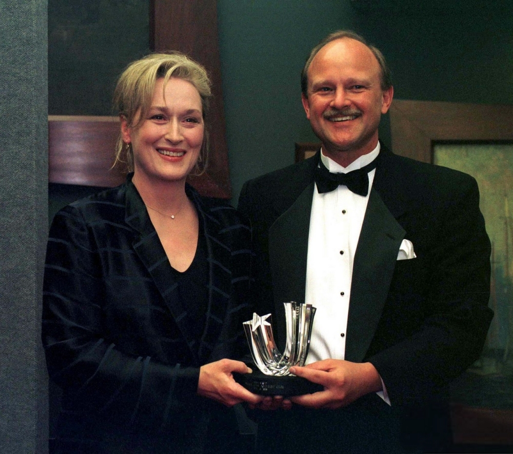 bettedavisaward1999001.jpg