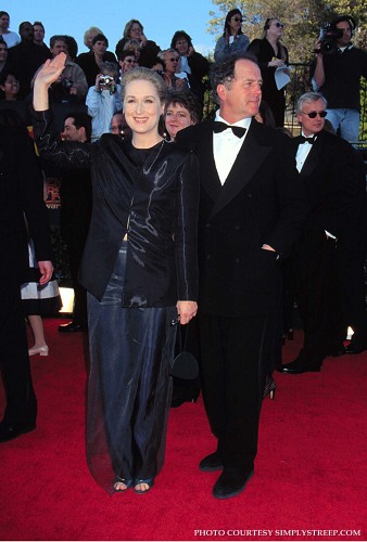 sagaward1999003.jpg