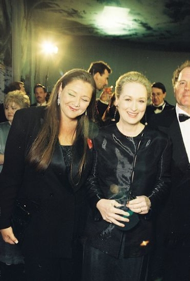 sagaward1999025.jpg