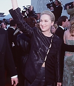 sagaward1999005.jpg