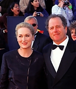 sagaward1999017.jpg