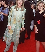 sagaward2000ca006.jpg