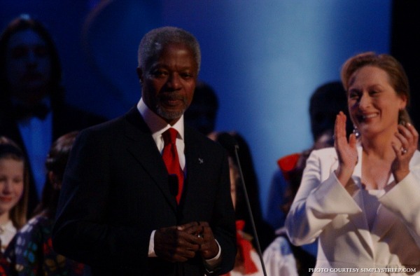 nobelpeaceprize2001show015.jpg