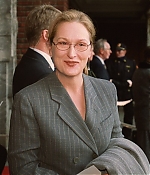 nobelpeaceprize2001arrival003.jpg