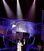 nobelpeaceprize2001show008.jpg