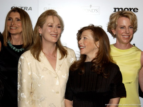 morealphawomanaward2003ca004.jpg