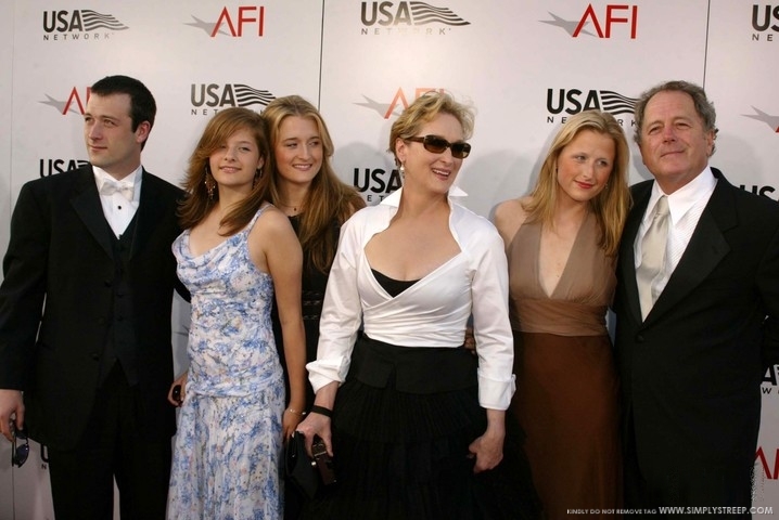 afi2004ca043-044.jpg
