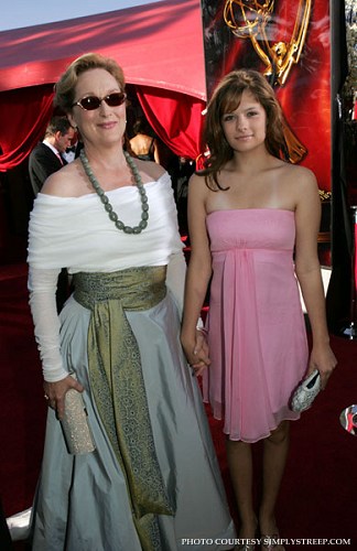 emmy2004ca015.jpg