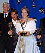 Filename=emmy2004press030-061.jpg
Filesize=196KiB
Dimensions=713x480
Date added=Feb 16, 2013 emmy2004press030-061.jpg