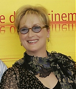 Filename=venice2004photocall007-001.jpg
Filesize=297KiB
Dimensions=731x1000
Date added=Feb 16, 2013 venice2004photocall007-001.jpg
