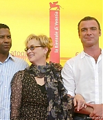 Filename=venice2004photocall019.jpg
Filesize=69KiB
Dimensions=600x475
Date added=Jun 27, 2009 venice2004photocall019.jpg