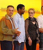 Filename=venice2004photocall030.jpg
Filesize=70KiB
Dimensions=600x397
Date added=Jun 27, 2009 venice2004photocall030.jpg