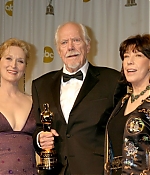 Filename=oscar2006press029-008.jpg
Filesize=165KiB
Dimensions=600x480
Date added=Feb 10, 2013 oscar2006press029-008.jpg