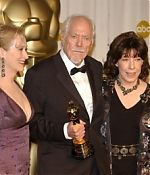 Filename=oscar2006press029-010.jpg
Filesize=71KiB
Dimensions=400x259
Date added=Feb 10, 2013 oscar2006press029-010.jpg