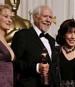Filename=oscar2006press029-014.jpg
Filesize=93KiB
Dimensions=400x301
Date added=Feb 10, 2013 oscar2006press029-014.jpg