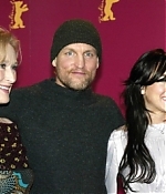 Filename=berlinale2006photocall010-001.jpg
Filesize=78KiB
Dimensions=400x266
Date added=Feb 10, 2013 berlinale2006photocall010-001.jpg