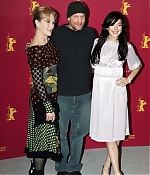 Filename=berlinale2006photocall010-005.jpg
Filesize=122KiB
Dimensions=320x480
Date added=Feb 10, 2013 berlinale2006photocall010-005.jpg