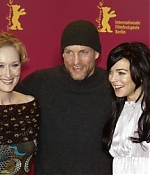 Filename=berlinale2006photocall010-011.jpg
Filesize=43KiB
Dimensions=400x273
Date added=Feb 10, 2013 berlinale2006photocall010-011.jpg