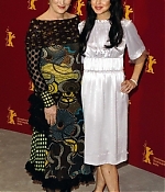 Filename=berlinale2006photocall019-006.jpg
Filesize=97KiB
Dimensions=258x480
Date added=Feb 10, 2013 berlinale2006photocall019-006.jpg