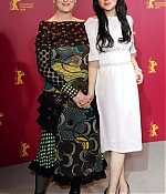 Filename=berlinale2006photocall019-014.jpg
Filesize=76KiB
Dimensions=286x480
Date added=Feb 10, 2013 berlinale2006photocall019-014.jpg