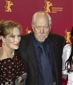 Filename=berlinale2006photocall028.jpg
Filesize=38KiB
Dimensions=400x243
Date added=Feb 10, 2013 berlinale2006photocall028.jpg