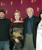 Filename=berlinale2006photocall034.jpg
Filesize=72KiB
Dimensions=400x266
Date added=Feb 10, 2013 berlinale2006photocall034.jpg