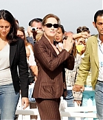 Filename=deauville2006photocall015-008.jpg
Filesize=195KiB
Dimensions=623x414
Date added=Feb 10, 2013 deauville2006photocall015-008.jpg
