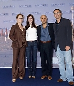Filename=deauville2006photocall035-002.jpg
Filesize=165KiB
Dimensions=624x413
Date added=Feb 10, 2013 deauville2006photocall035-002.jpg