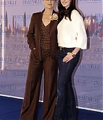 Filename=deauville2006photocall031.jpg
Filesize=40KiB
Dimensions=305x500
Date added=Jun 11, 2009 deauville2006photocall031.jpg