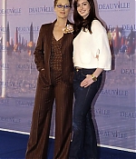 Filename=deauville2006photocall032.jpg
Filesize=42KiB
Dimensions=331x500
Date added=Jun 11, 2009 deauville2006photocall032.jpg