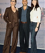 Filename=deauville2006photocall035.jpg
Filesize=46KiB
Dimensions=333x500
Date added=Jun 11, 2009 deauville2006photocall035.jpg