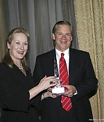 Filename=helenkellervisionaryaward200601.jpg
Filesize=67KiB
Dimensions=600x462
Date added=Jun 11, 2009 helenkellervisionaryaward200601.jpg