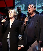 Filename=thepublicsings06.jpg
Filesize=45KiB
Dimensions=333x500
Date added=Jun 11, 2009 thepublicsings06.jpg