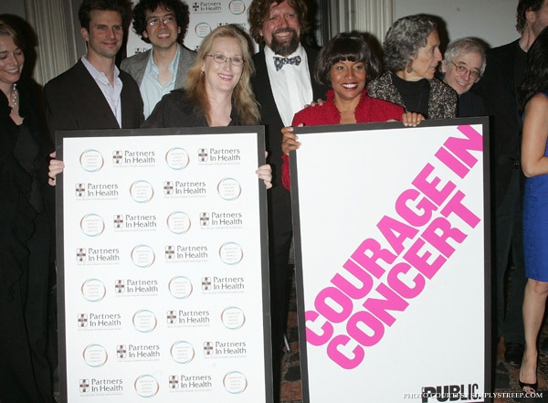 courageinconcert013.jpg