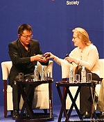 uschinaforum2011panel028b.jpg