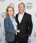 Filename=madeinnyawards01006.jpg
Filesize=144KiB
Dimensions=600x480
Date added=Jun 05, 2012 madeinnyawards01006.jpg