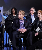 Filename=madeinnyawards03003.jpg
Filesize=156KiB
Dimensions=594x410
Date added=Jun 05, 2012 madeinnyawards03003.jpg