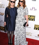 criticschoiceawards01061020.jpg