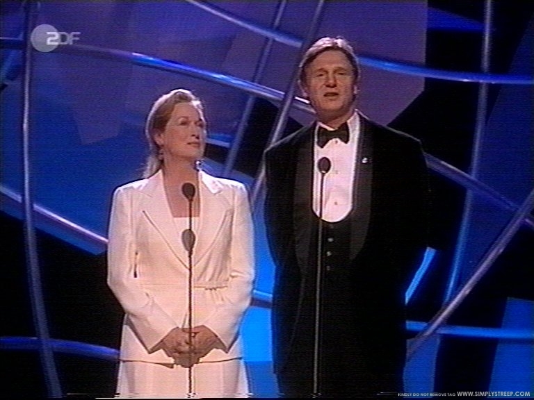 nobelpeaceprizescreencap08.jpg