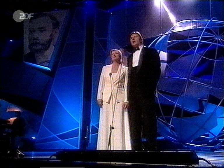 nobelpeaceprizescreencap10.jpg